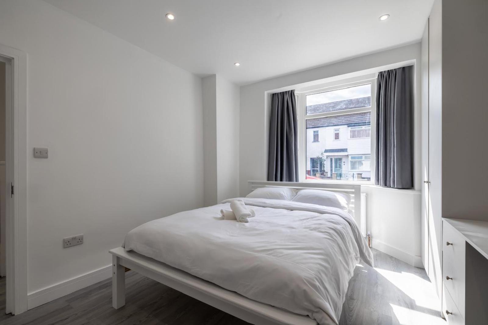 Modern Home With Driveway Parking For 2 Vehicles, Near Tottenham Hotspur Stadium, White Hart Lane Train Station 伦敦 外观 照片