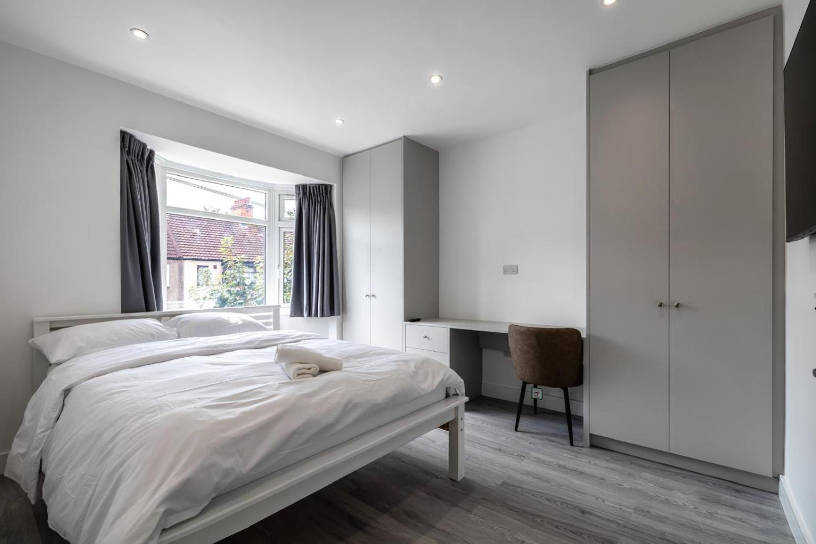 Modern Home With Driveway Parking For 2 Vehicles, Near Tottenham Hotspur Stadium, White Hart Lane Train Station 伦敦 外观 照片